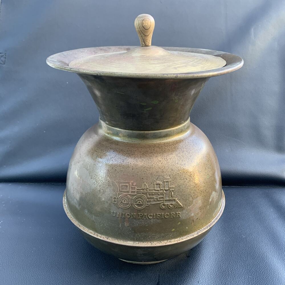 Vintage Union Pacific RR Railroad Brass Spittoon brass vase metal With Cover